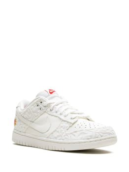 Nike Dunk Low "Giver Her Flowers"