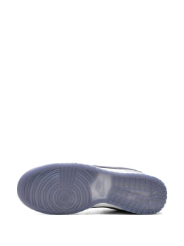 NIKE DUNK LOW "LIGHT CARBON"