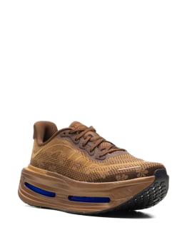 NIKE VOMERO PREMIUM FLAT STOUT