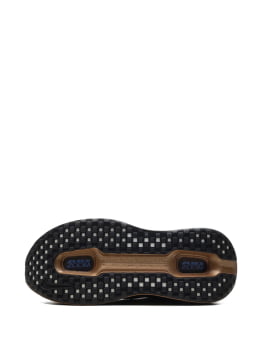 NIKE VOMERO PREMIUM FLAT STOUT