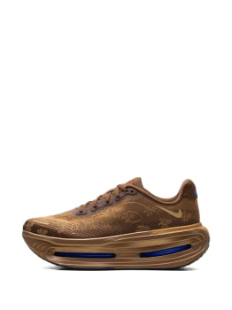 NIKE VOMERO PREMIUM FLAT STOUT